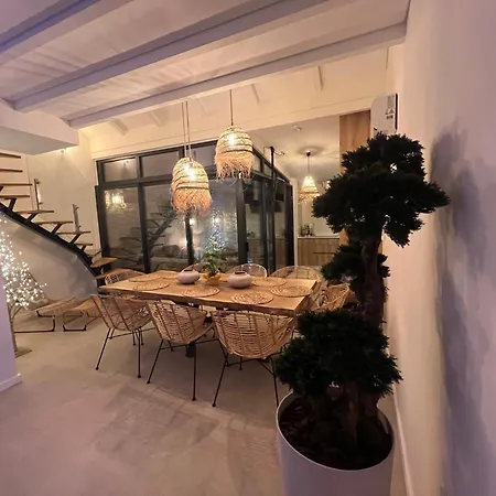 Villa Casinha Yellow - By The Sea *