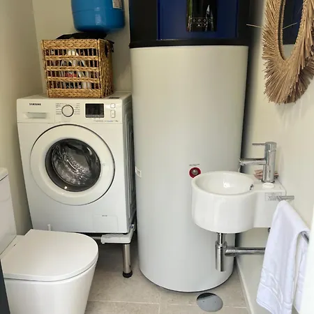 Casinha Yellow - By The Sea Villa